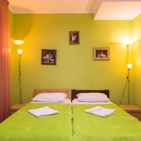 Ballet Hostel Kiev Extérieur photo