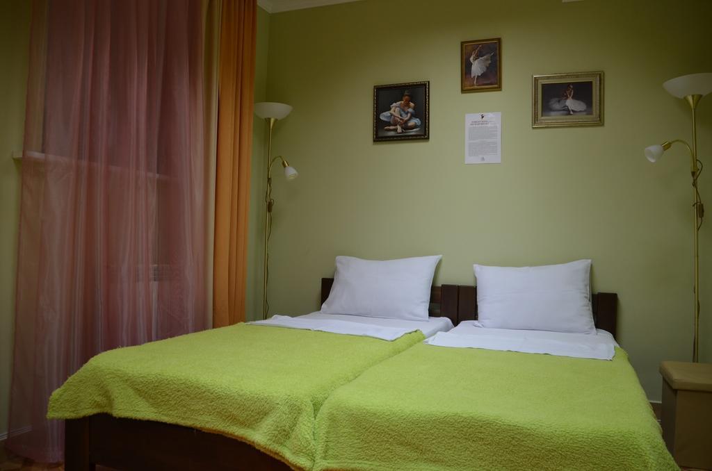 Ballet Hostel Kiev Chambre photo